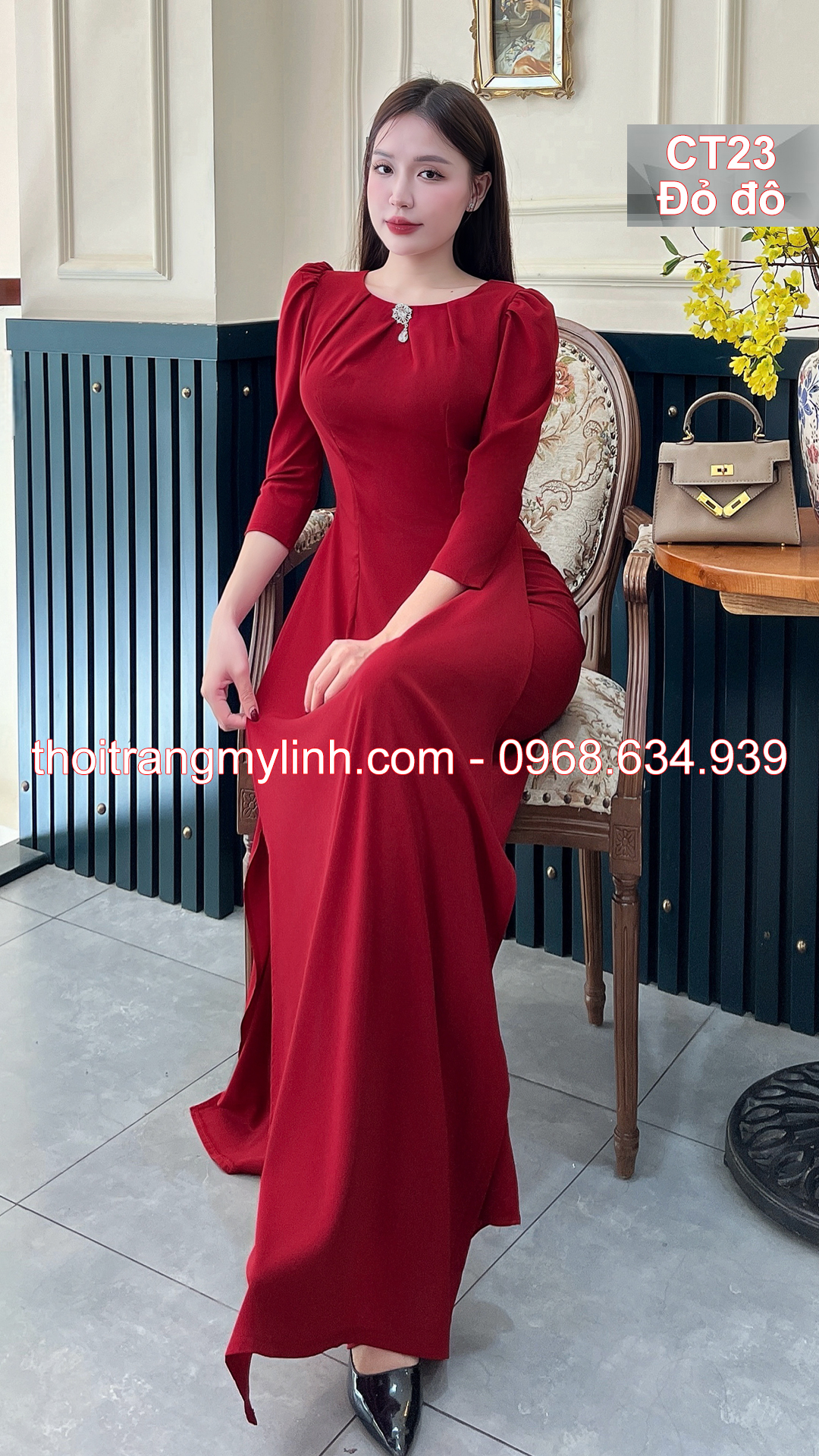 Bộ áo dài cổ tròn xếp li màu đỏ đô	